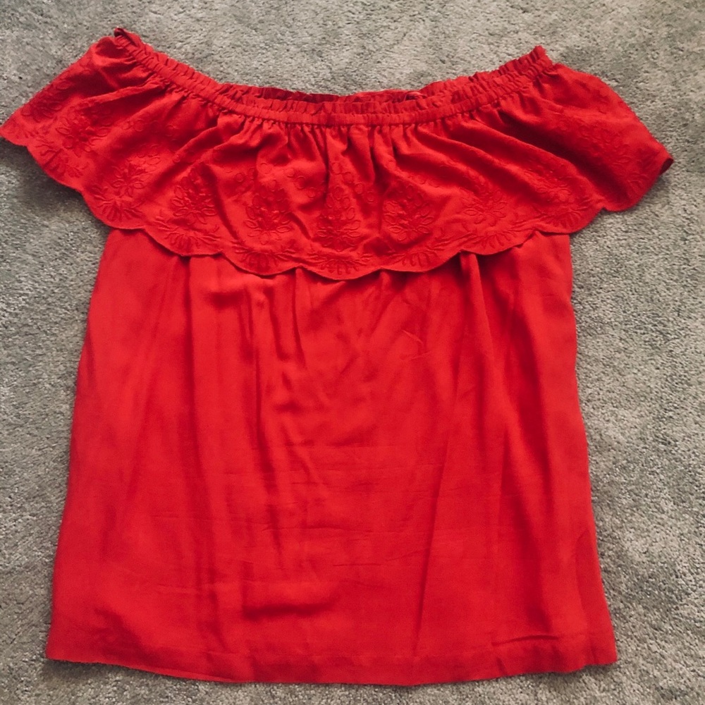 Embroidered like new off the shoulder LOFT top
